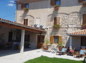 Charming Rooms & Apartments Stelio